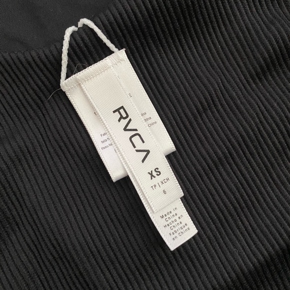 🖤 LITTLE BLACK ONE PIECE 🖤 - Picture 3 of 4